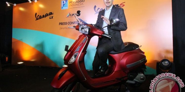 Spesifikasi dan harga Vespa LX 125 i-get 2025