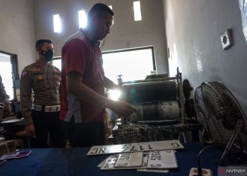 Asal-usul kode huruf pelat nomor kendaraan di Indonesia