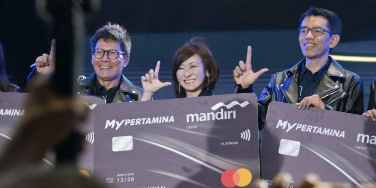 Cara praktis membuat kartu kredit melalui aplikasi Livin