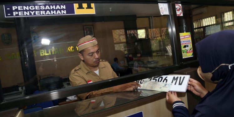 Ganti pelat nomor kendaraan mobil 2025: Syarat dan prosedur yang diperlukan