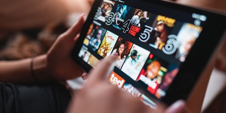 Perbedaan antara produser dan sutradara serta penjelasannya