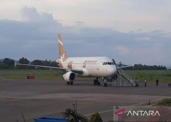 Perbandingan desain, teknologi, dan kontrol sistem