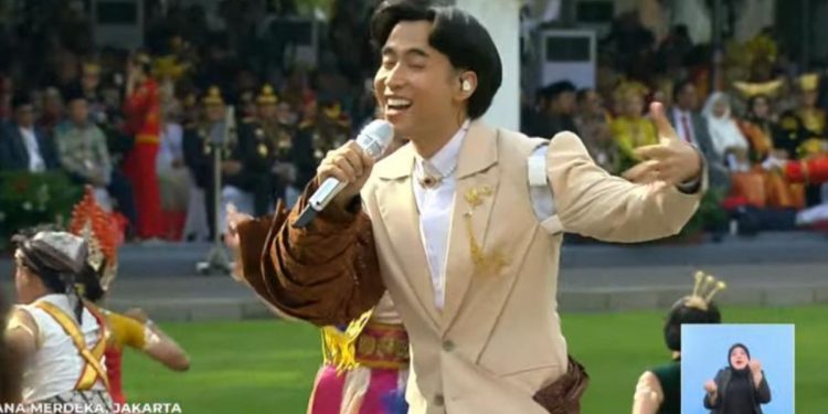 Lagu Nuansa Bening karya Keenan Nasution dinyanyikan oleh Vidi Aldiano