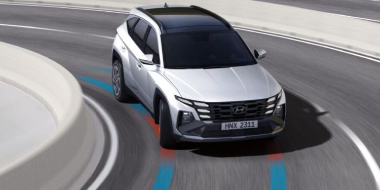 Kombinasi mesin bensin dan motor listrik untuk efisiensi energi optimal