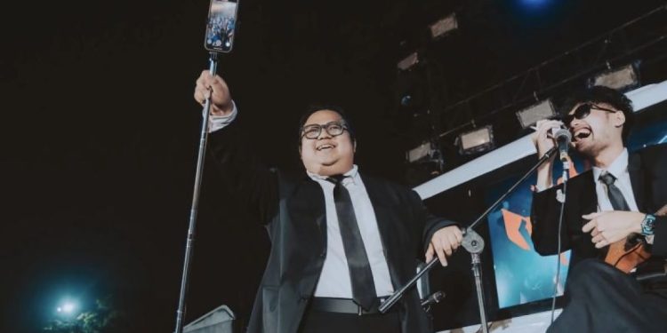 Lirik lagu Cerita Salah Tingkah tentang romansa di pasar