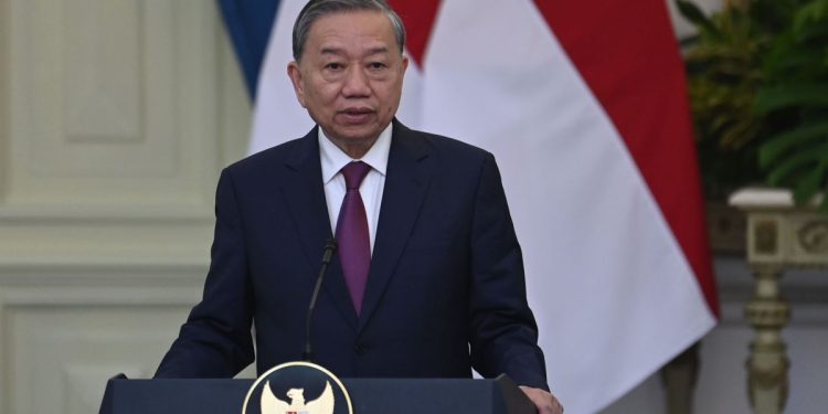 Perbedaan komunisme dan sosialisme serta negara-negara yang menganutnya