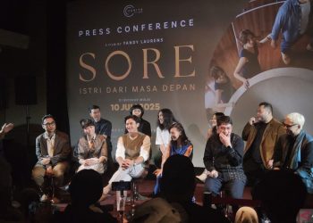 Perbedaan versi film dan web series “Sore: Istri dari Masa Depan”