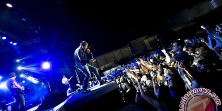 Mengapa Britpop Terhubung dengan Budaya Sepak Bola?