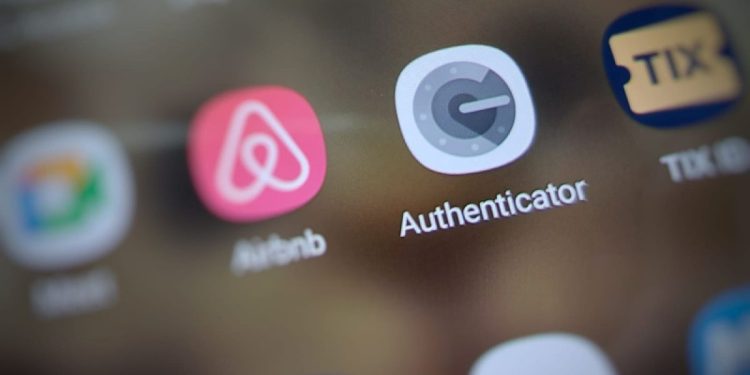 Otentikasi Dua Faktor untuk Keamanan Akun Menggunakan Google Authenticator