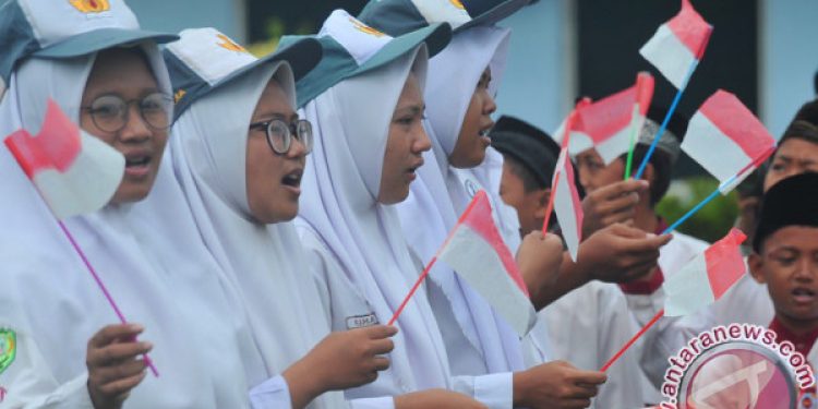 Lirik dan Makna Lagu Kebangsaan Indonesia Raya 3 Stanza