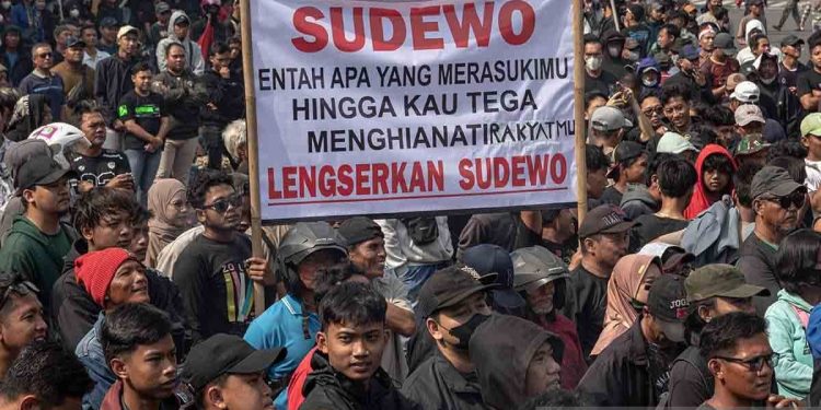 Bupati Pati Sudewo menolak mundur dari jabatan setelah aksi protes berlangsung