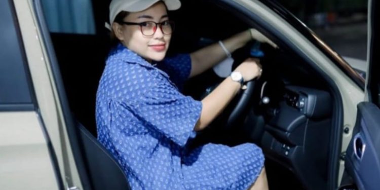 Profil Mpok Alpa, komedian Indonesia yang wafat pada usia 38 tahun
