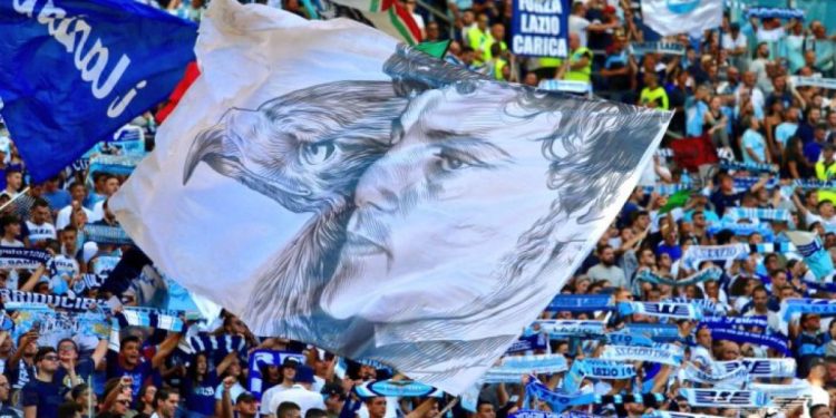 10 grup ultras sepak bola paling menakutkan di dunia
