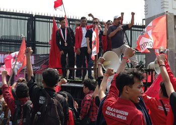 Demo diizinkan tetapi anarki tidak! Ini sanksi pidana untuk pelanggaran.