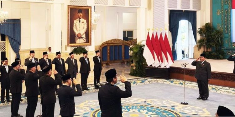 Pengertian dan dasar hukum reshuffle kabinet di Indonesia