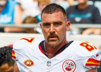 Travis Kelce bintang NFL tunangan Taylor Swift