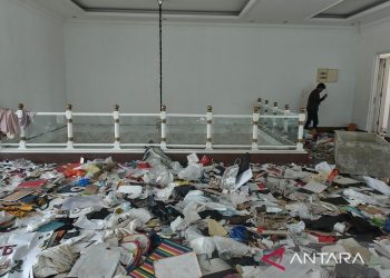 Penjarahan: Pengaruh besar dan risiko sanksi hukum bagi pelaku