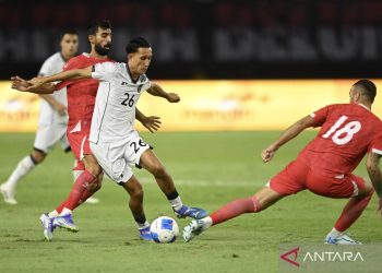 Apa itu inverted winger dan peran posisi Miliano Jonathans dalam permainan sepak bola