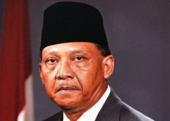 Profil Umar Wirahadikusumah sosok Wakil Presiden Republik Indonesia keempat