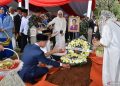 Istri wapres ke-4 Karlinah Djaja Atmadja meninggal dunia beserta profilnya