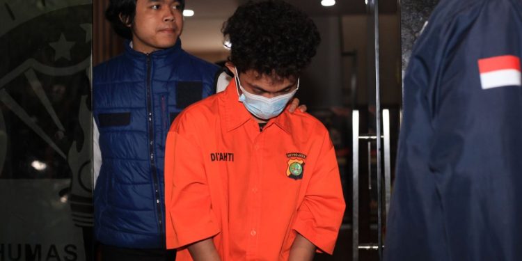 Polisi tangkap WFT, sosok di balik peretas anonim Bjorka?