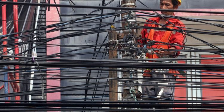 Daftar tarif listrik PLN untuk periode Oktober hingga Desember 2025