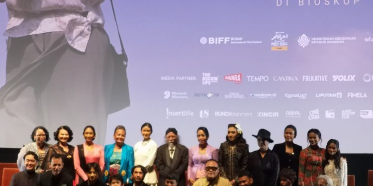 Reza Rahadian sutradarai film Pangku, simak sinopsis dan daftar pemerannya