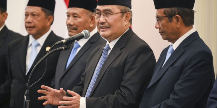 Profil Jimly Asshiddiqie sebagai Ketua Komite Reformasi Polri