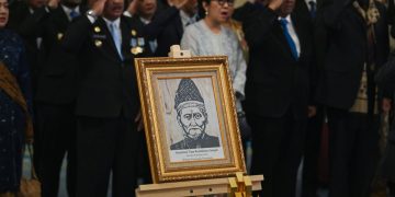 Napoleon dari Batak Tuan Rondahaim Saragih yang mendapat gelar pahlawan