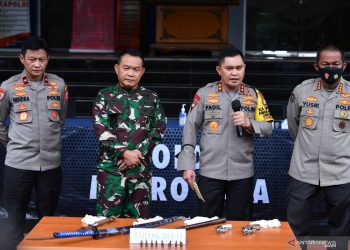 Profil Hendra Kurniawan batal dipecat dalam kasus Brigadir J