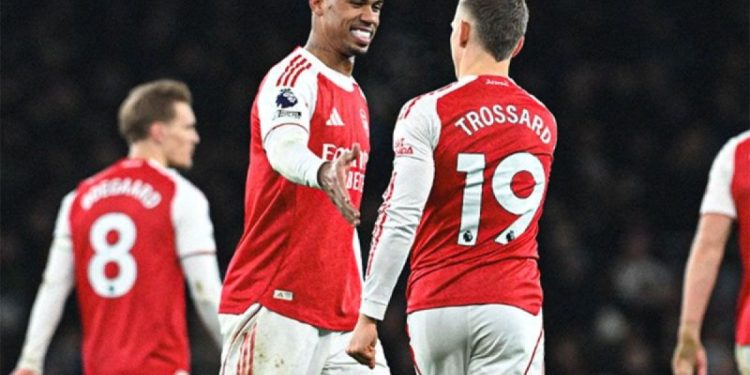 Pelatih Arsenal puji tiga pemain yang baru pulih setelah kalahkan Aston Villa