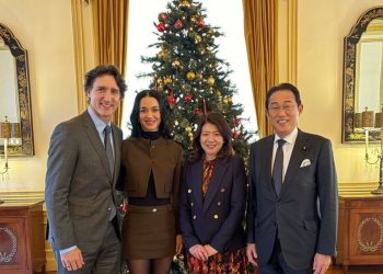 Katy Perry menemani Justin Trudeau bertemu mantan Perdana Menteri Jepang