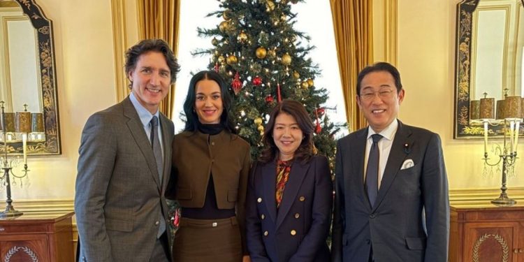Katy Perry menemani Justin Trudeau bertemu mantan Perdana Menteri Jepang