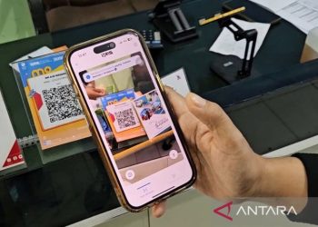Menolak pembayaran uang tunai dan aturan hukum serta sanksinya