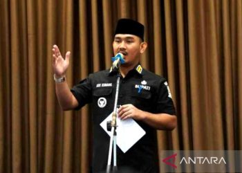 Profil Ade Kuswara Kunang, Bupati Bekasi yang terjerat kasus KPK