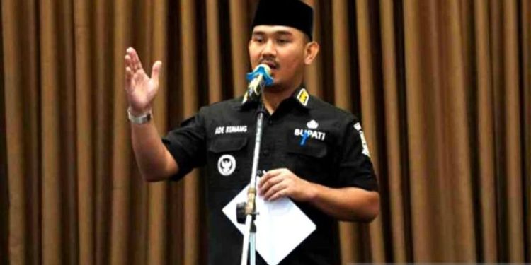 Profil Ade Kuswara Kunang, Bupati Bekasi yang terjerat kasus KPK