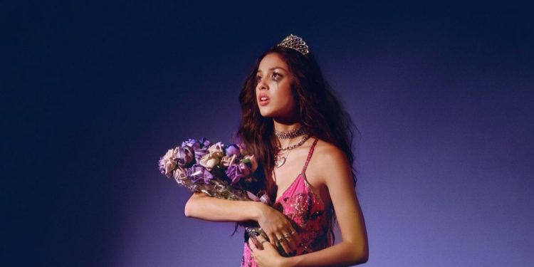 Olivia Rodrigo Terikabar Putus dengan Louis Partridge