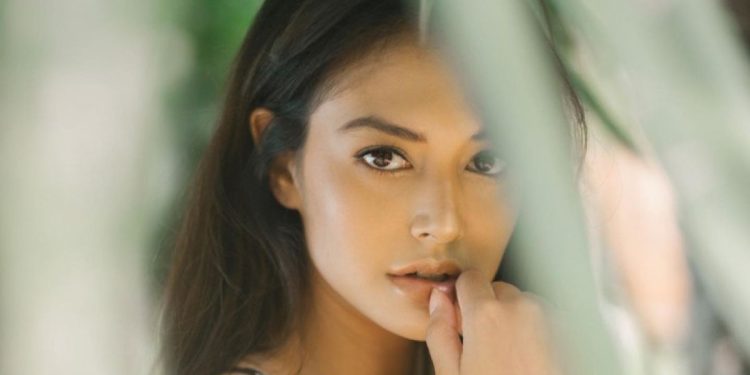 Profil Aurelie Moeremans, aktris penulis buku memoar “Broken Strings”